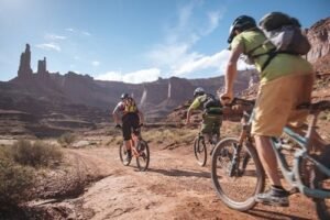 Cycling challenge in the American desert 2