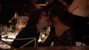Timothée Chalamet kisses Kylie Jenner 1
