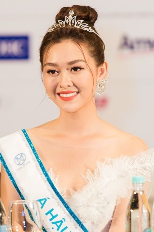 Tuong San - from Hanoi hot girl to Miss World Vietnam runner-up 0